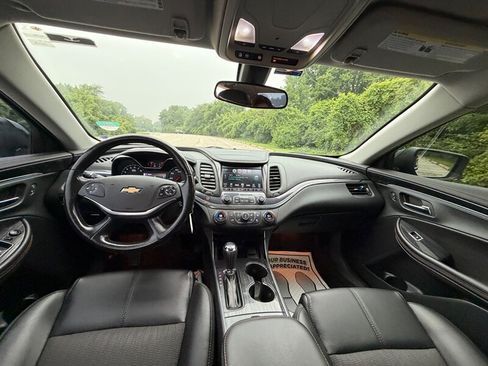 Used 2017 Chevrolet Impala LT FWD image 10