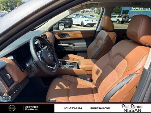 Certified 2025 Nissan Pathfinder Platinum w/ Cargo Package FWD image 25