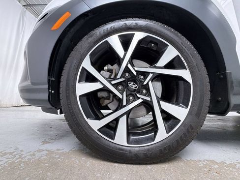 Used 2023 Hyundai Kona Limited AWD/4WD image 17