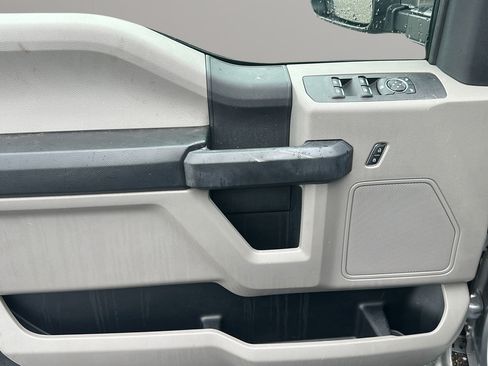 Used 2020 Ford F250 XL w/ Power Equipment Group RWD image 18