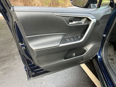 Used 2024 Toyota RAV4 XLE w/ Convenience Package image 11