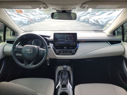 Used 2022 Toyota Corolla LE FWD image 16
