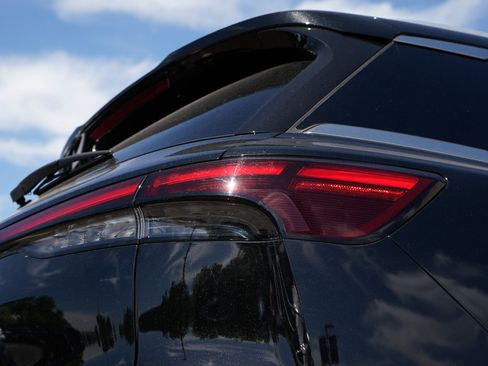 Certified 2026 INFINITI QX60 Luxe w/ Cargo Package AWD/4WD image 13