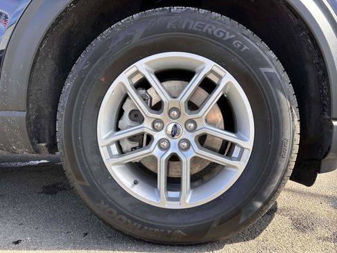 Used 2025 Ford Explorer Active image 7