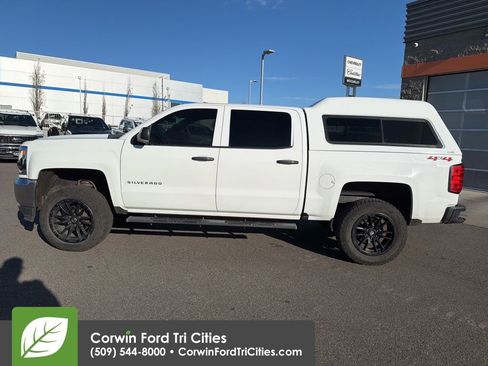 Used 2018 Chevrolet Silverado 1500 W/T w/ Trailering Package image 10