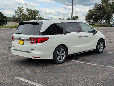 Used 2018 Honda Odyssey EX-L image 4