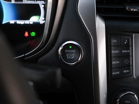 Used 2018 Ford Fusion SE image 37