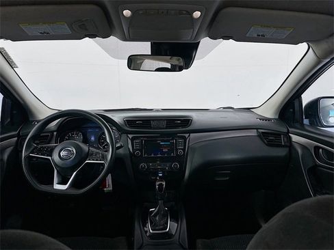 Used 2020 Nissan Rogue Sport S image 21