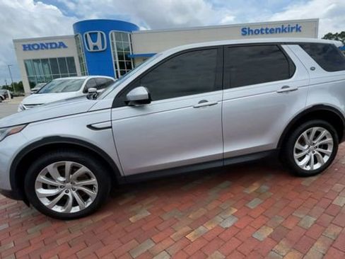 Used 2022 Land Rover Discovery Sport SE AWD/4WD image 6