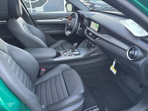New 2025 Alfa Romeo Stelvio Sprint AWD/4WD image 22