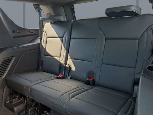 Used 2022 GMC Yukon Denali w/ Advanced Technology Package AWD/4WD image 12