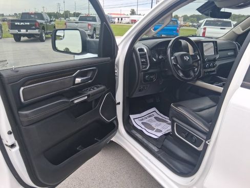 Used 2022 RAM 1500 Laramie AWD/4WD image 13