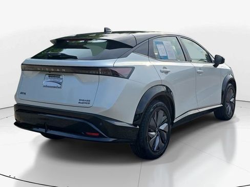 Used 2023 Nissan Ariya AWD image 6