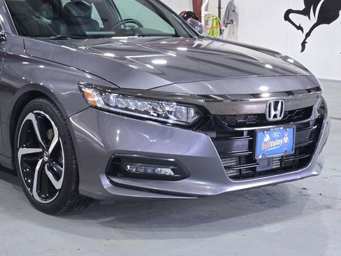 Used 2019 Honda Accord Sport image 2