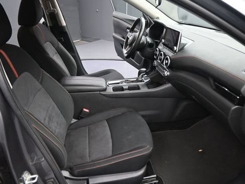 Used 2025 Nissan Sentra SR FWD image 14