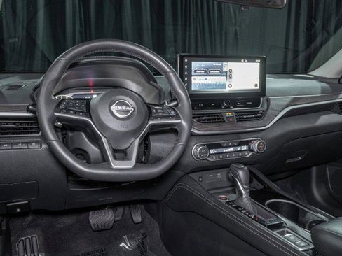 Used 2024 Nissan Altima 2.5 SL image 17