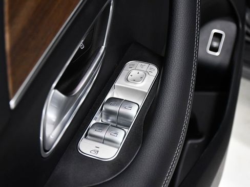 New 2026 Mercedes-Benz GLS 450 4MATIC image 15