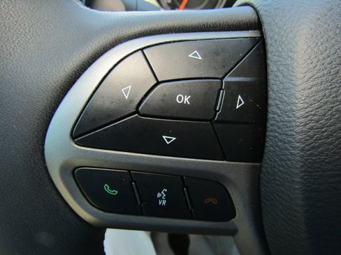 Used 2022 Jeep Cherokee Limited AWD/4WD image 24