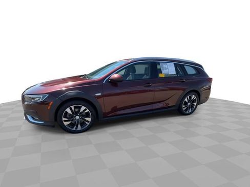 Used 2019 Buick Regal Essence w/ Driver Confidence Package I AWD/4WD image 4
