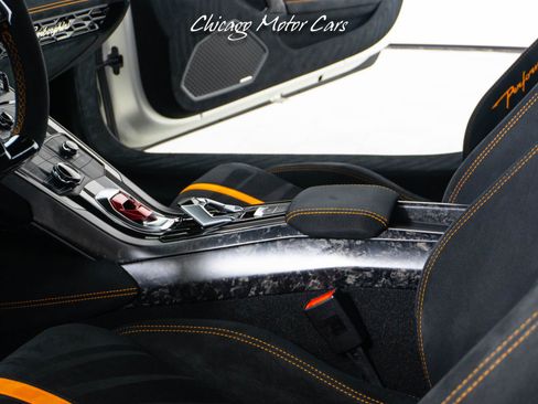 Used 2018 Lamborghini Huracan AWD/4WD image 45