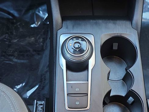 Used 2022 Ford Escape SE image 21