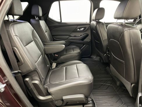 Used 2023 Chevrolet Traverse LT w/ LPO, Floor Liner Package AWD/4WD image 40