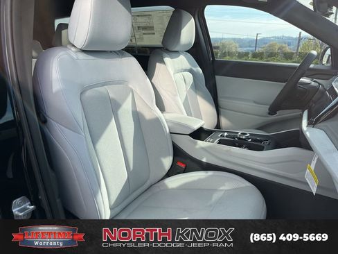 New 2026 Jeep Cherokee Laredo AWD/4WD image 25