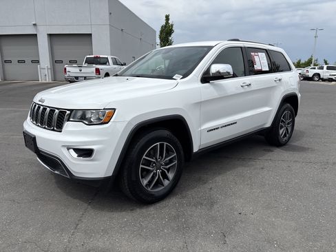 Used 2019 Jeep Grand Cherokee Limited AWD/4WD image 5