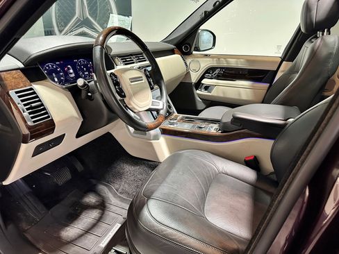 Used 2020 Land Rover Range Rover HSE image 10