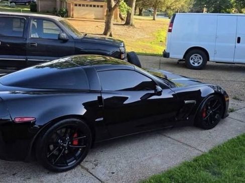 Used 2013 Chevrolet Corvette Grand Sport w/ 3LT Preferred Equipment Group RWD image 3