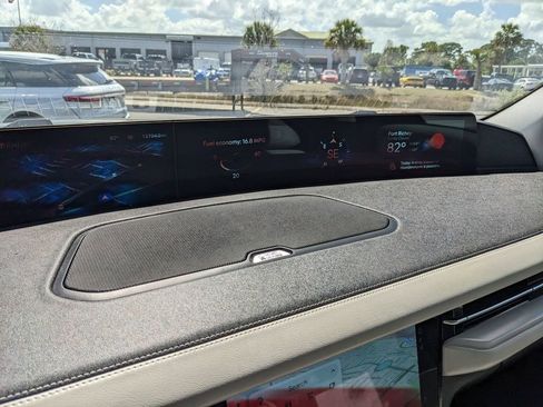 Used 2025 Lincoln Navigator L Reserve image 37