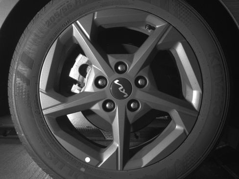 Used 2025 Kia K4 LXS image 15