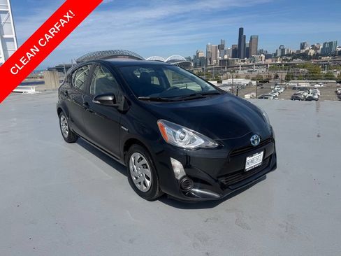 Used 2015 Toyota Prius C Two FWD image 1