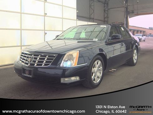 Used 2008 Cadillac DTS image 1