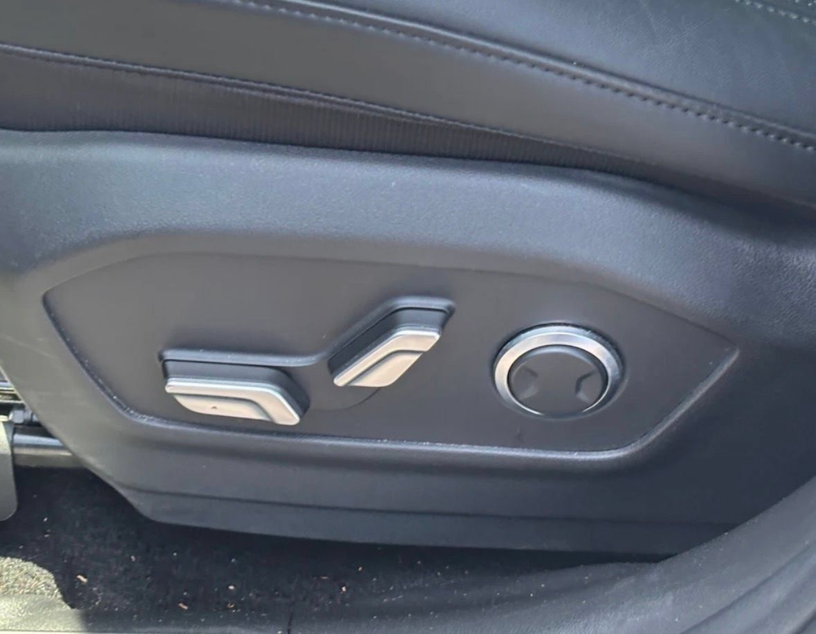 Used 2025 Hyundai Santa Fe SEL AWD/4WD image 40