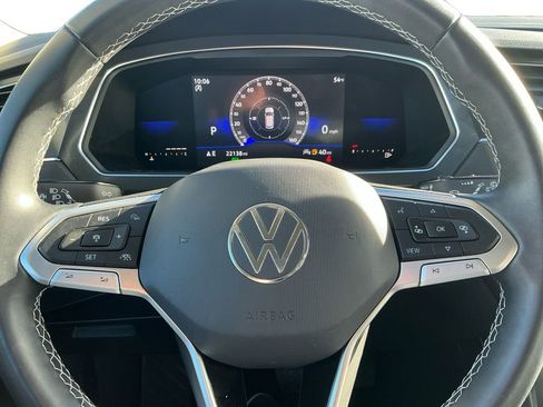 Used 2023 Volkswagen Tiguan SE image 23