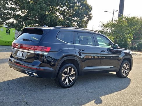 Used 2024 Volkswagen Atlas SE FWD image 7