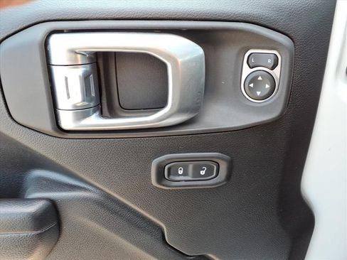 Used 2021 Jeep Gladiator Sport AWD/4WD image 19