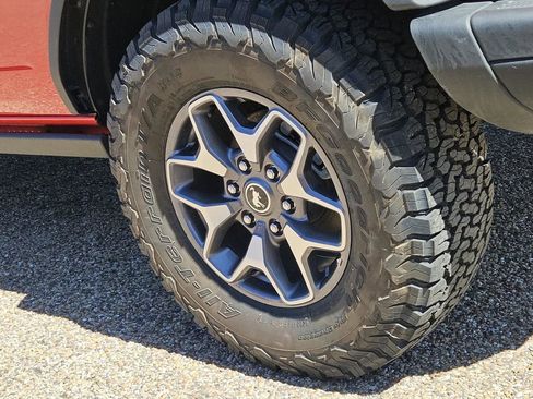 Used 2024 Ford Bronco Badlands AWD/4WD image 7