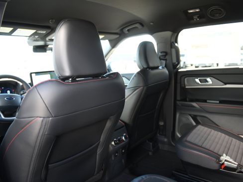 New 2026 Ford Explorer ST-Line image 21