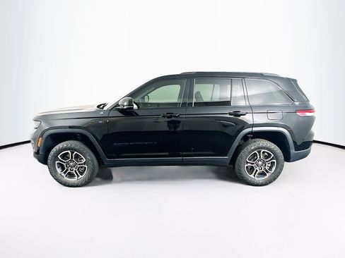 Used 2022 Jeep Grand Cherokee Trailhawk AWD/4WD image 4
