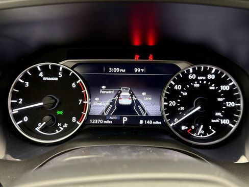 Used 2025 Nissan Rogue S AWD/4WD image 9