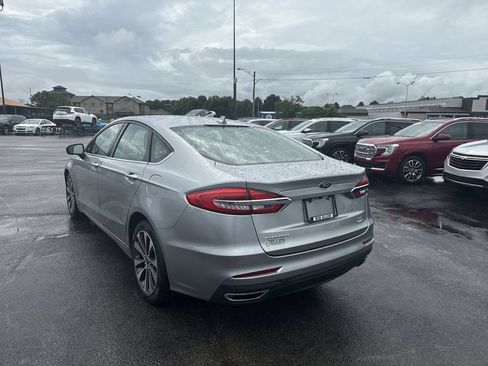 Used 2020 Ford Fusion SE AWD/4WD image 12