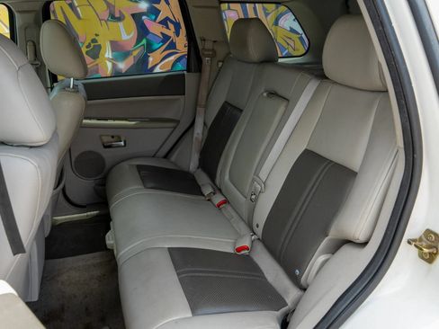 Used 2007 Jeep Grand Cherokee Limited RWD image 17