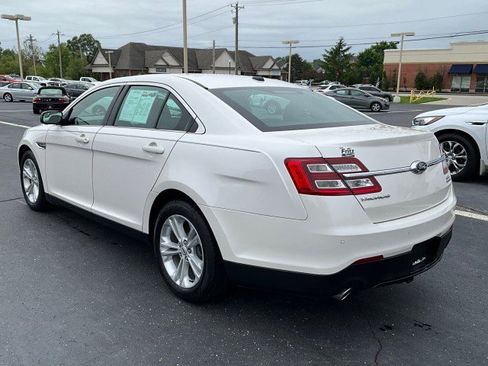 Used 2015 Ford Taurus SEL FWD image 5