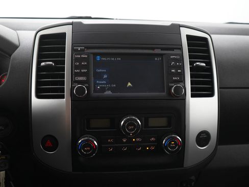 Used 2017 Nissan Frontier PRO-4X AWD/4WD image 20
