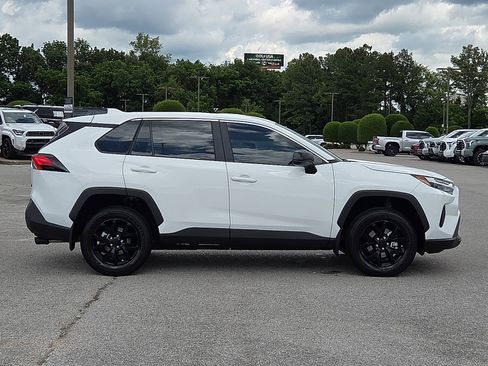 Used 2023 Toyota RAV4 LE FWD image 6