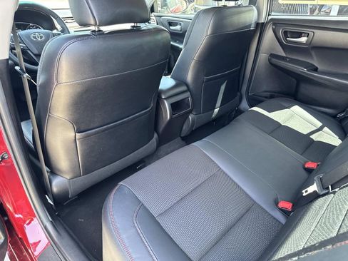 Used 2017 Toyota Camry SE FWD image 12