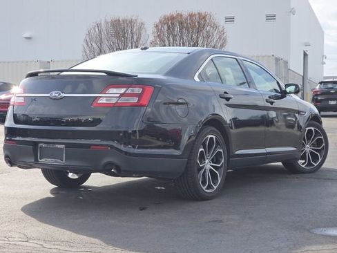Used 2018 Ford Taurus SHO image 19
