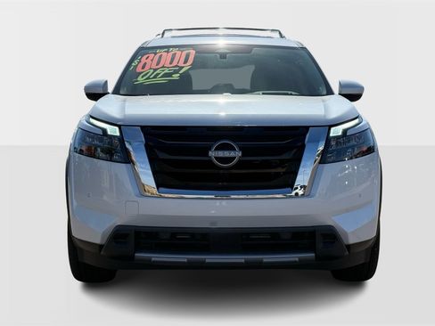 New 2025 Nissan Pathfinder Platinum w/ Cargo Package image 9